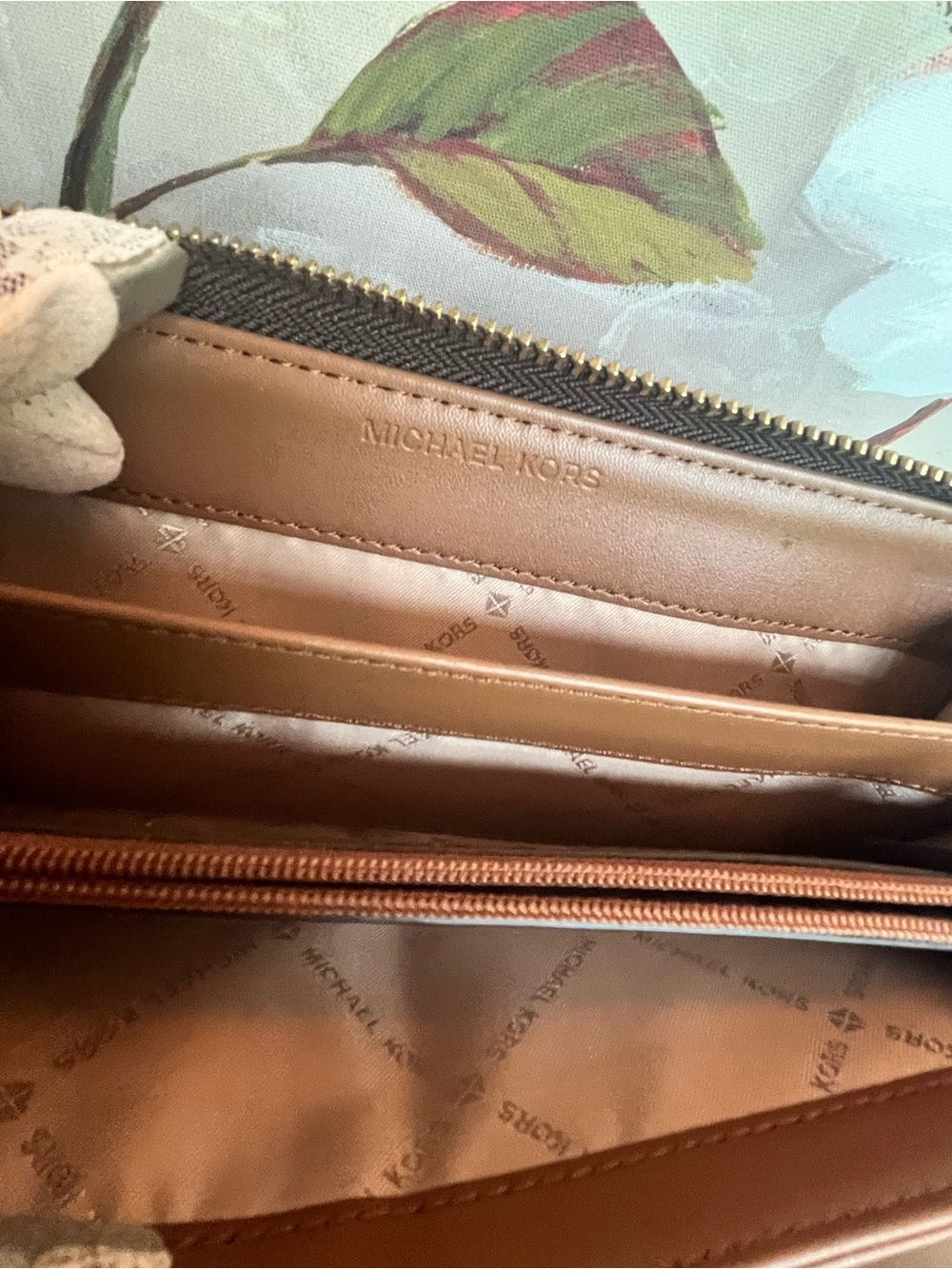 Michael Kors Jet Set Travel Continental  Wallet with Gold Logo Lettering (GUC) - Picture 11 of 15